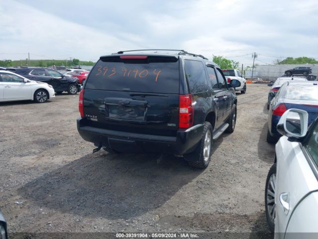 Photo 3 VIN: 1GNSKCE09BR359348 - CHEVROLET TAHOE 