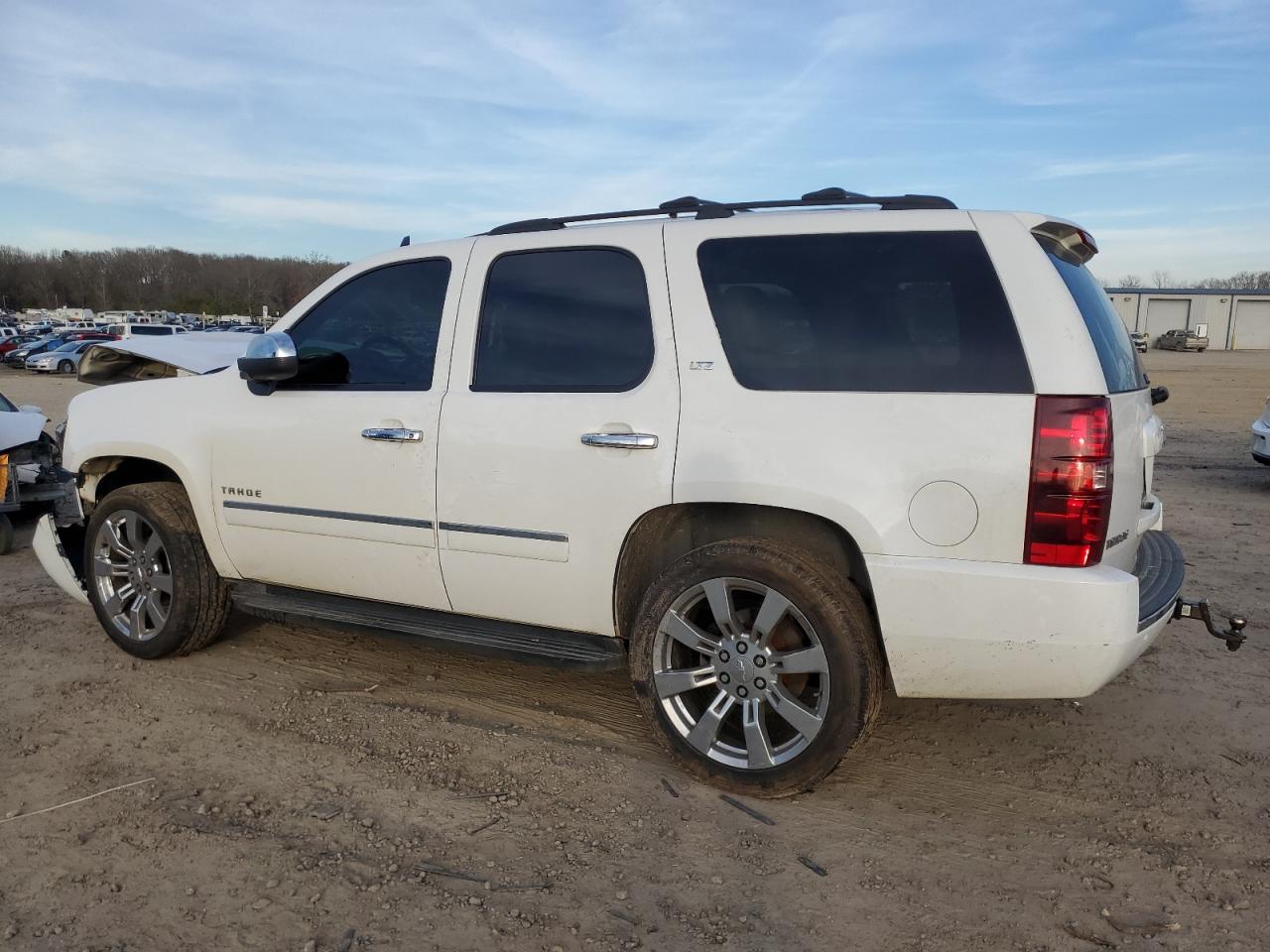 Photo 1 VIN: 1GNSKCE09CR222315 - CHEVROLET TAHOE 