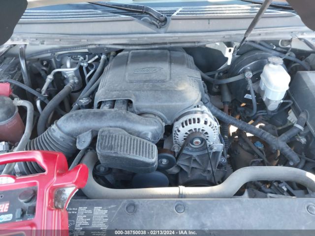 Photo 9 VIN: 1GNSKCE0XDR308802 - CHEVROLET TAHOE 