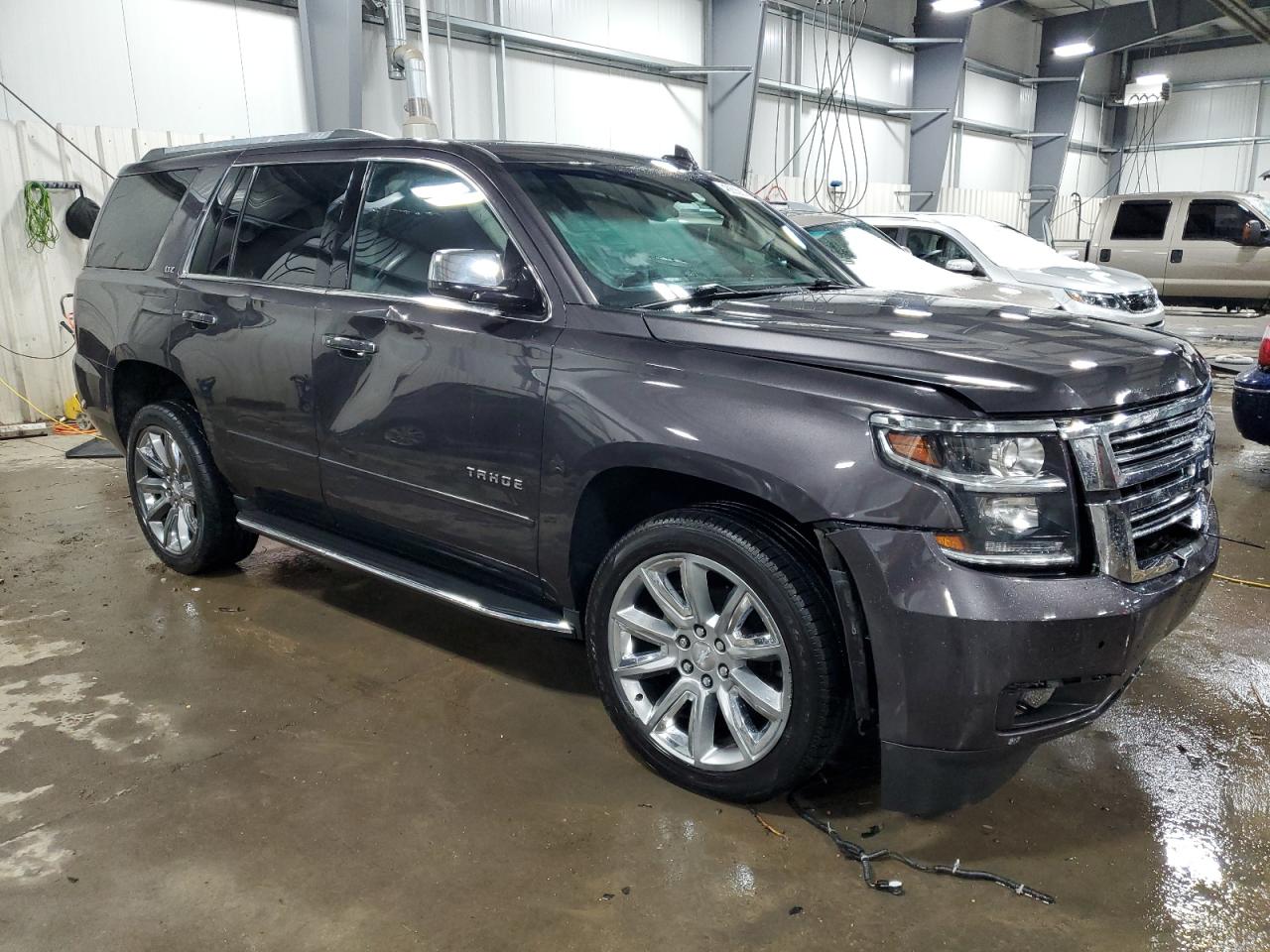 Photo 3 VIN: 1GNSKCKC0GR385620 - CHEVROLET TAHOE 