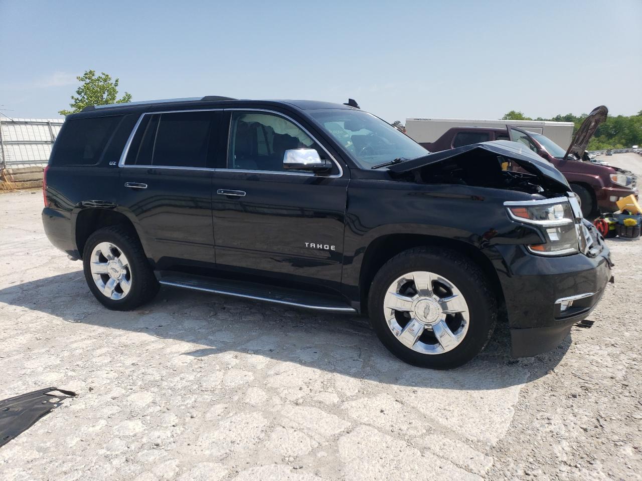 Photo 3 VIN: 1GNSKCKC0GR469923 - CHEVROLET TAHOE 