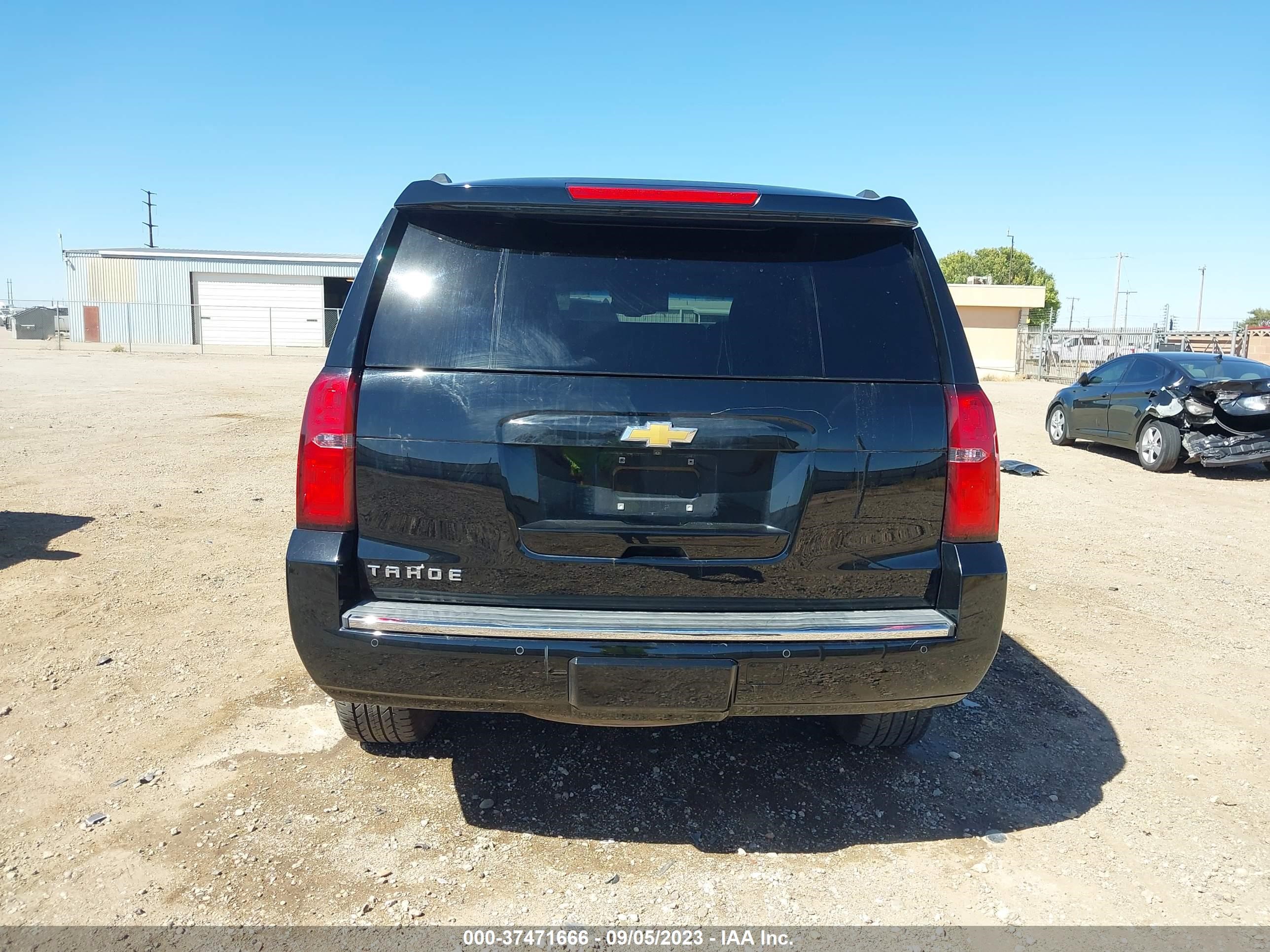 Photo 15 VIN: 1GNSKCKC3GR297595 - CHEVROLET TAHOE 