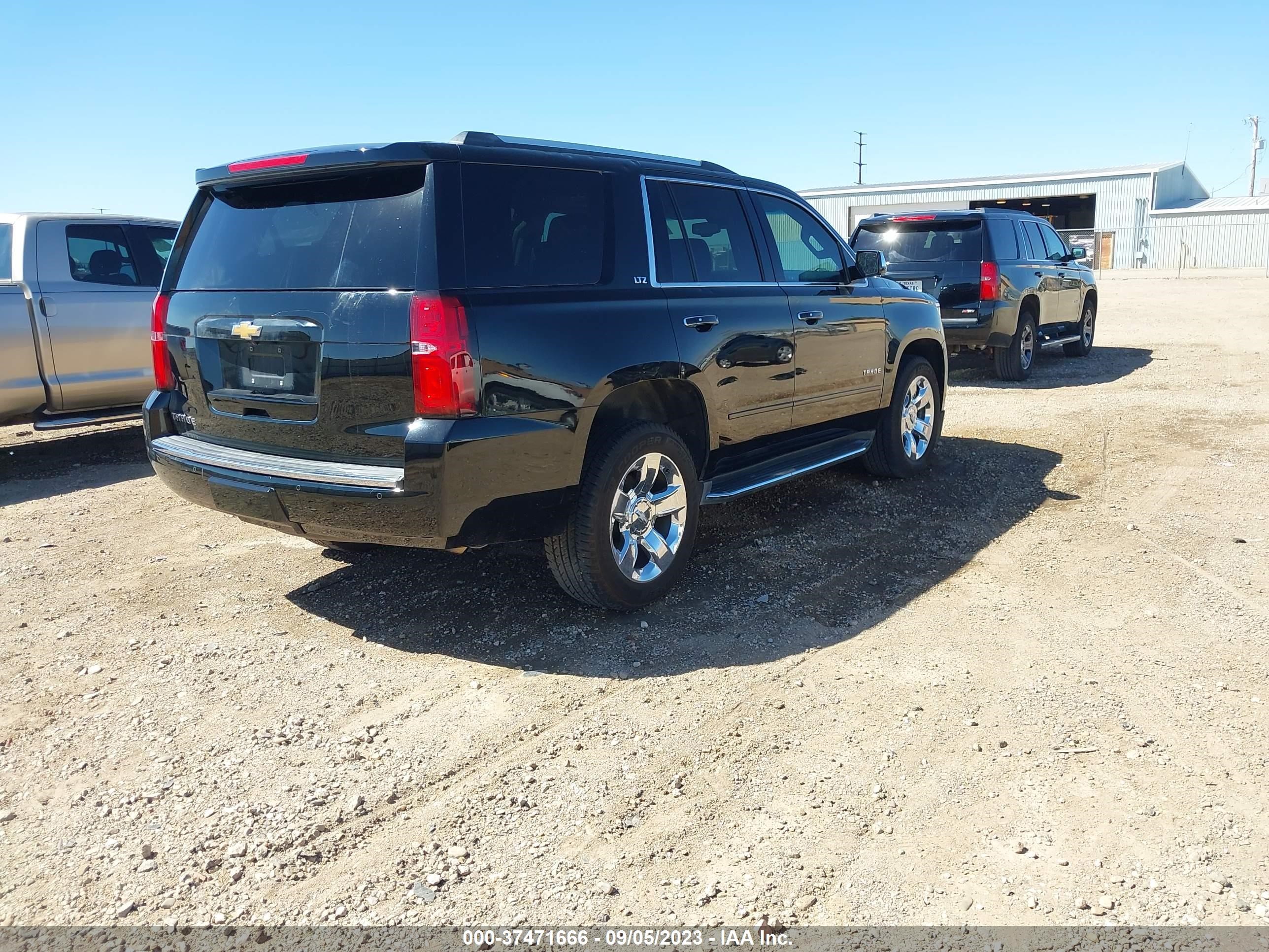 Photo 3 VIN: 1GNSKCKC3GR297595 - CHEVROLET TAHOE 