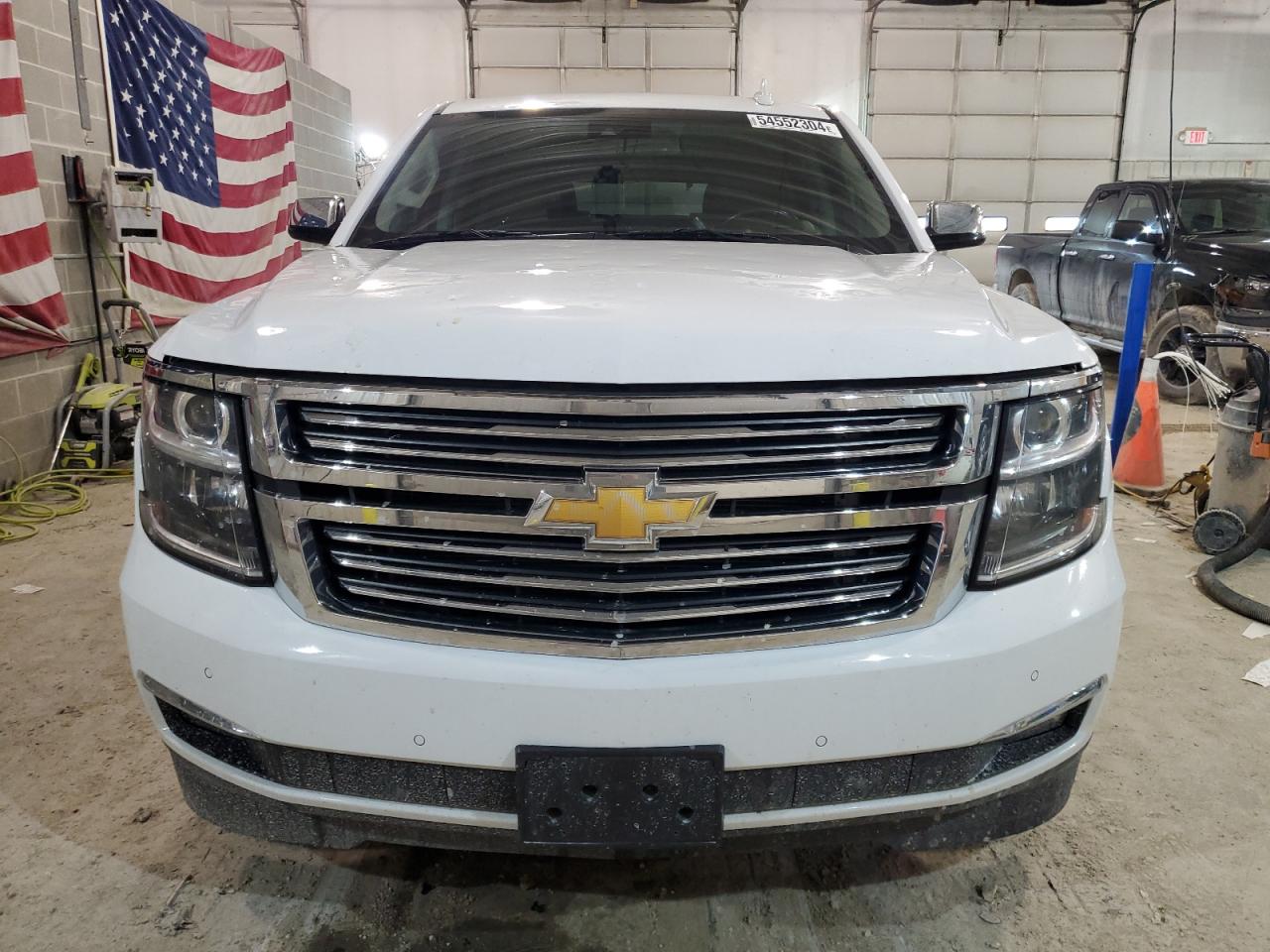 Photo 4 VIN: 1GNSKCKC4GR143509 - CHEVROLET TAHOE 