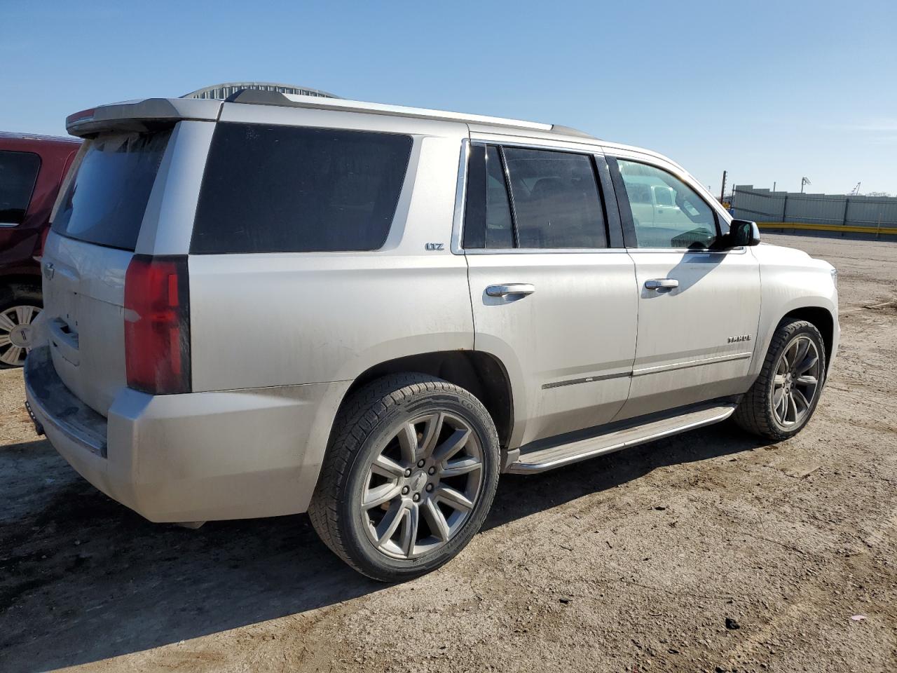 Photo 2 VIN: 1GNSKCKC5FR129844 - CHEVROLET TAHOE 