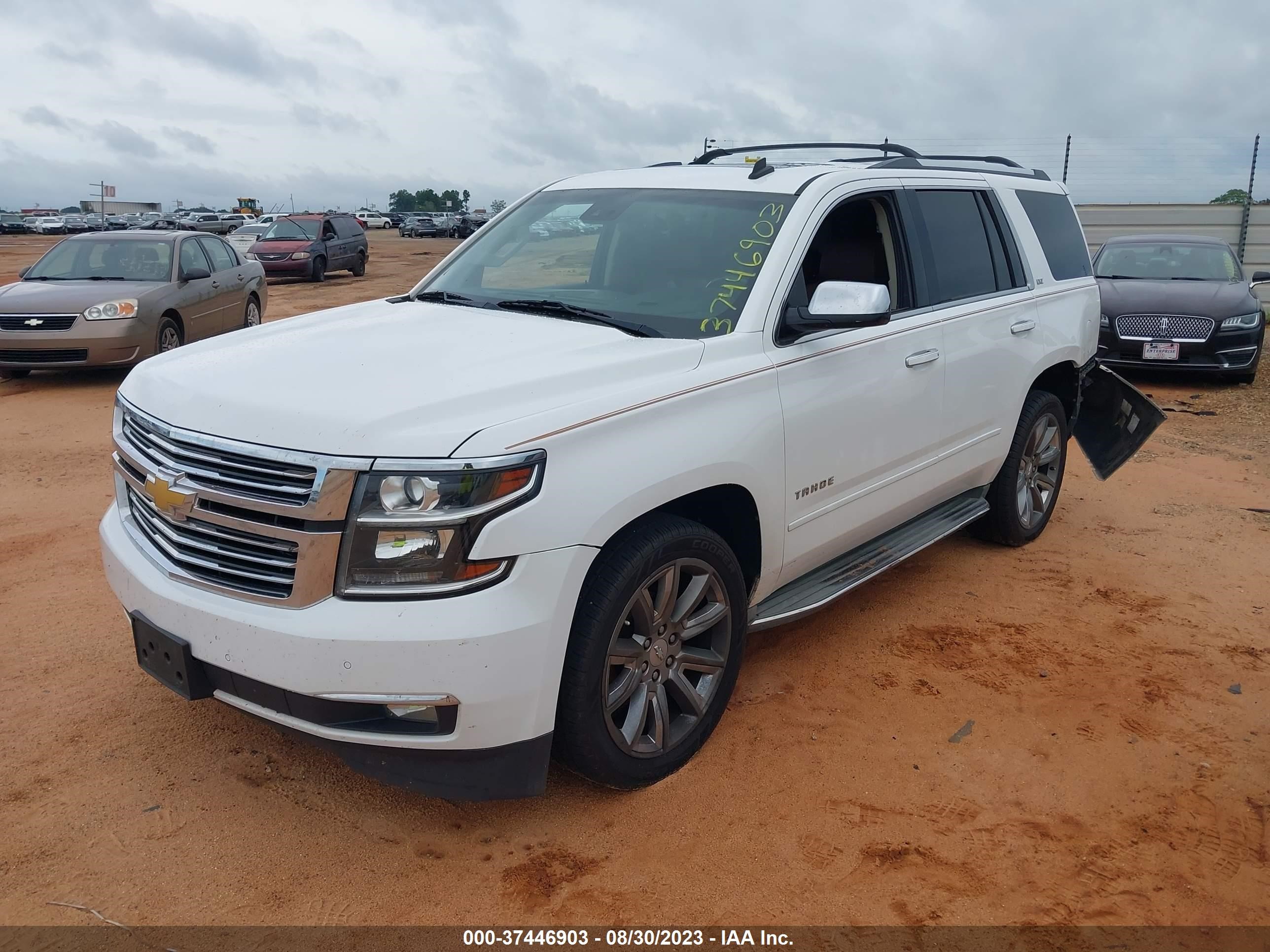 Photo 1 VIN: 1GNSKCKC5FR175738 - CHEVROLET TAHOE 