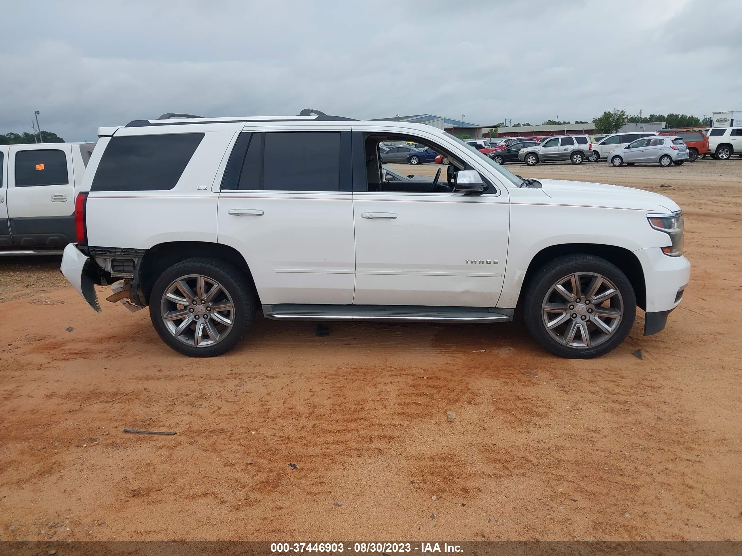 Photo 11 VIN: 1GNSKCKC5FR175738 - CHEVROLET TAHOE 