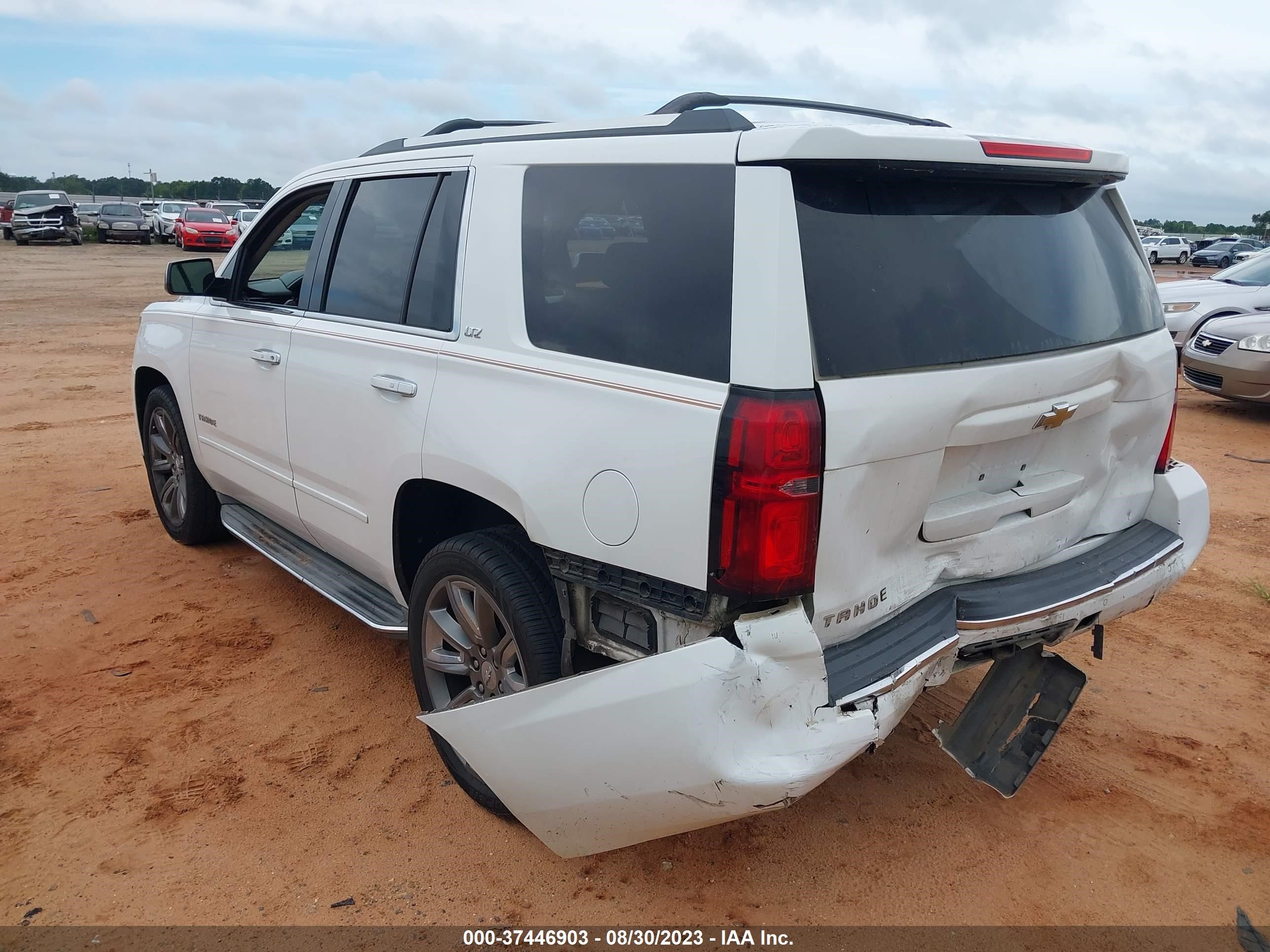 Photo 2 VIN: 1GNSKCKC5FR175738 - CHEVROLET TAHOE 