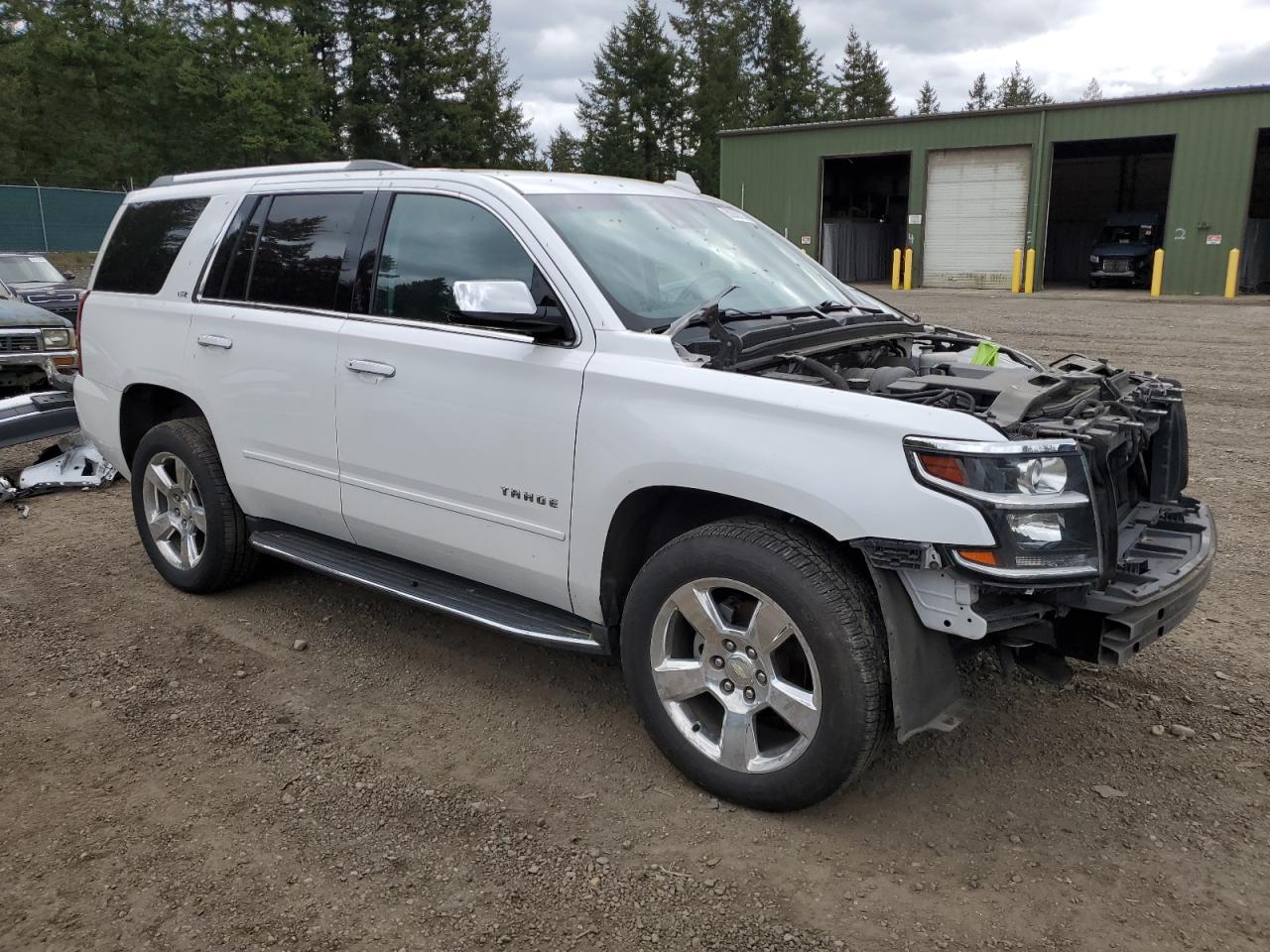 Photo 3 VIN: 1GNSKCKC6GR385394 - CHEVROLET TAHOE 