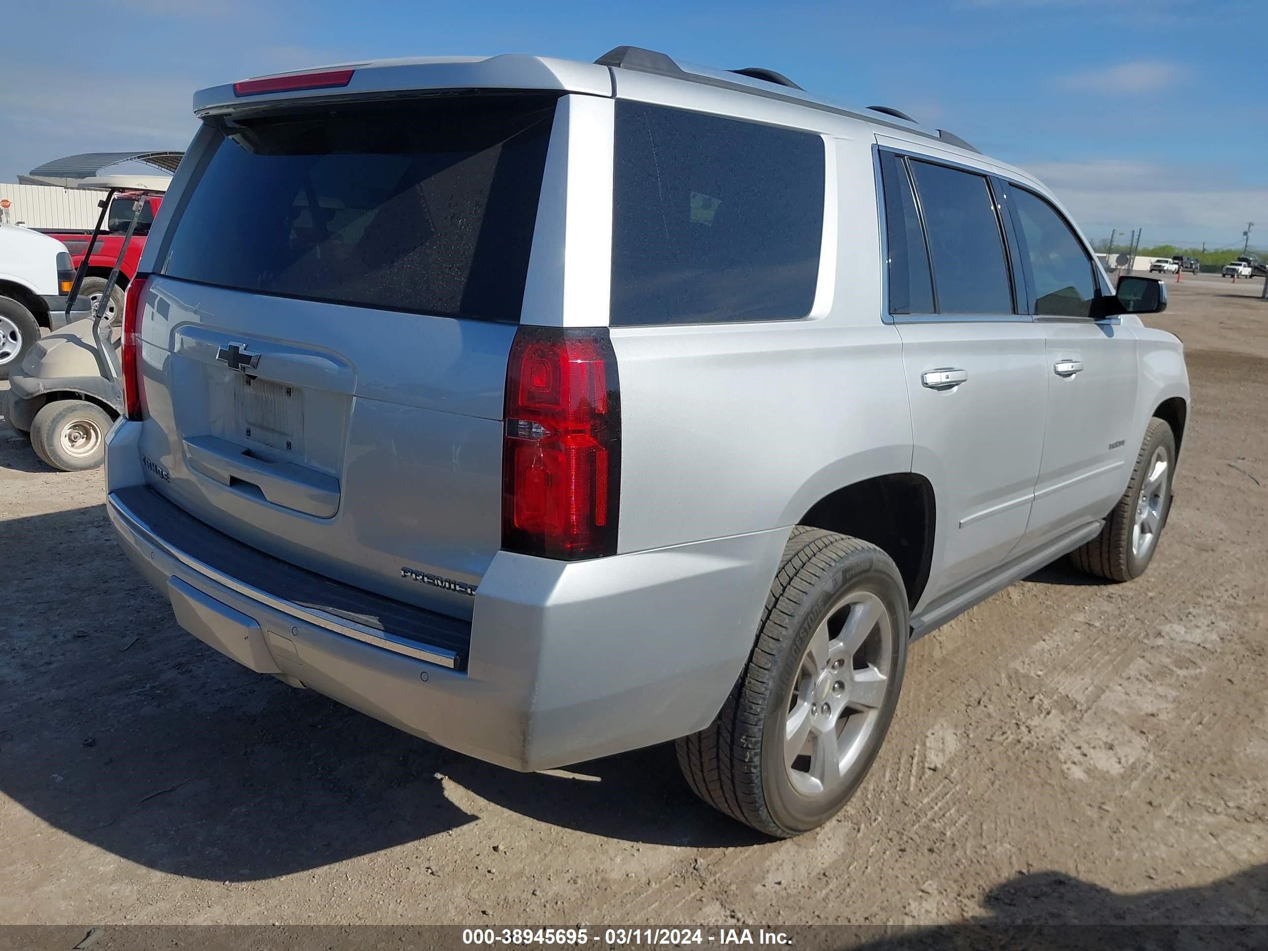 Photo 3 VIN: 1GNSKCKC8LR181268 - CHEVROLET TAHOE 