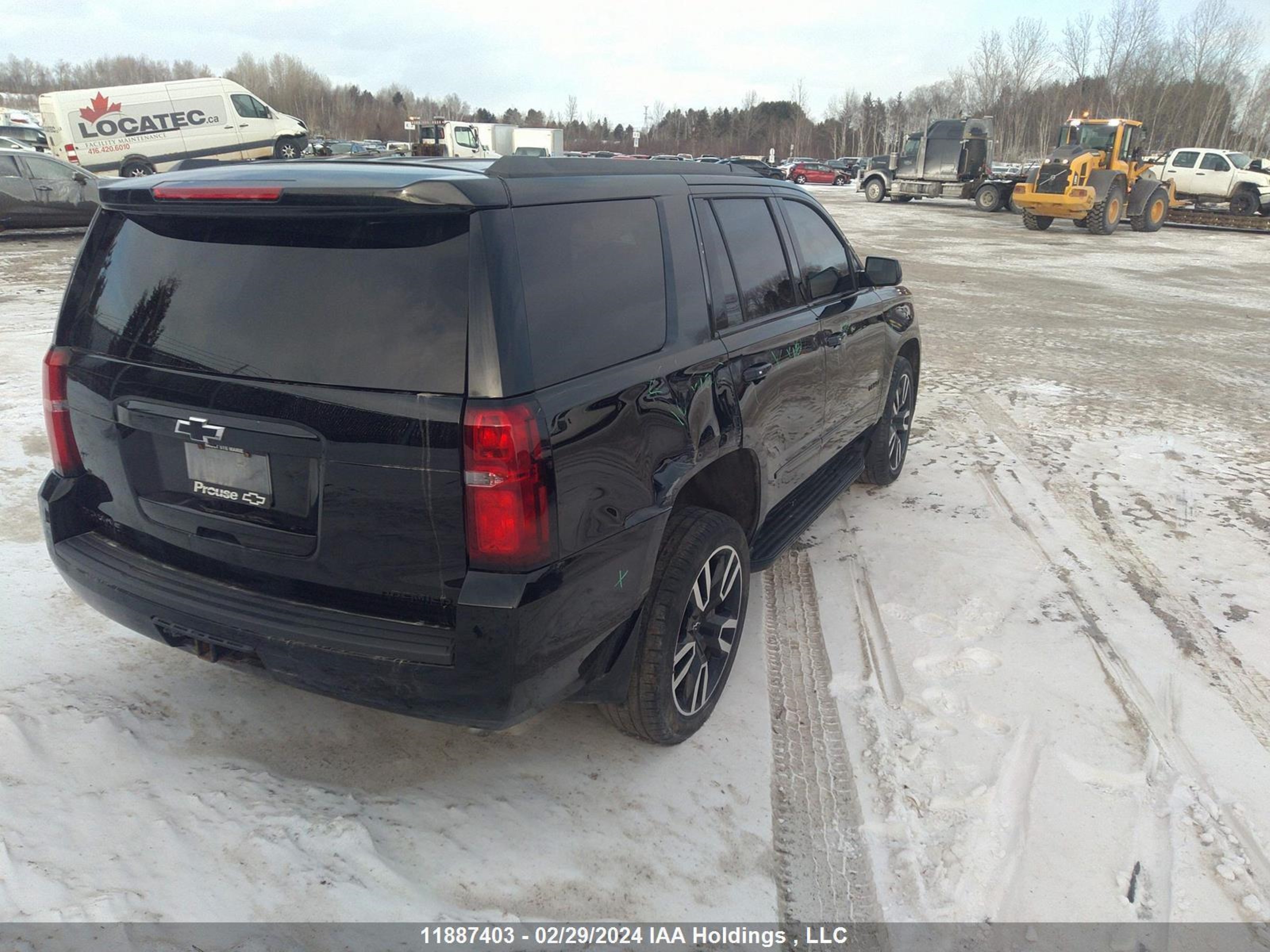 Photo 3 VIN: 1GNSKCKJ4KR120139 - CHEVROLET TAHOE 