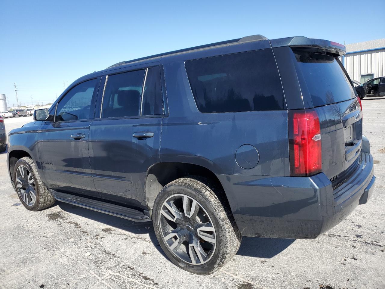 Photo 1 VIN: 1GNSKCKJ8KR187214 - CHEVROLET TAHOE 