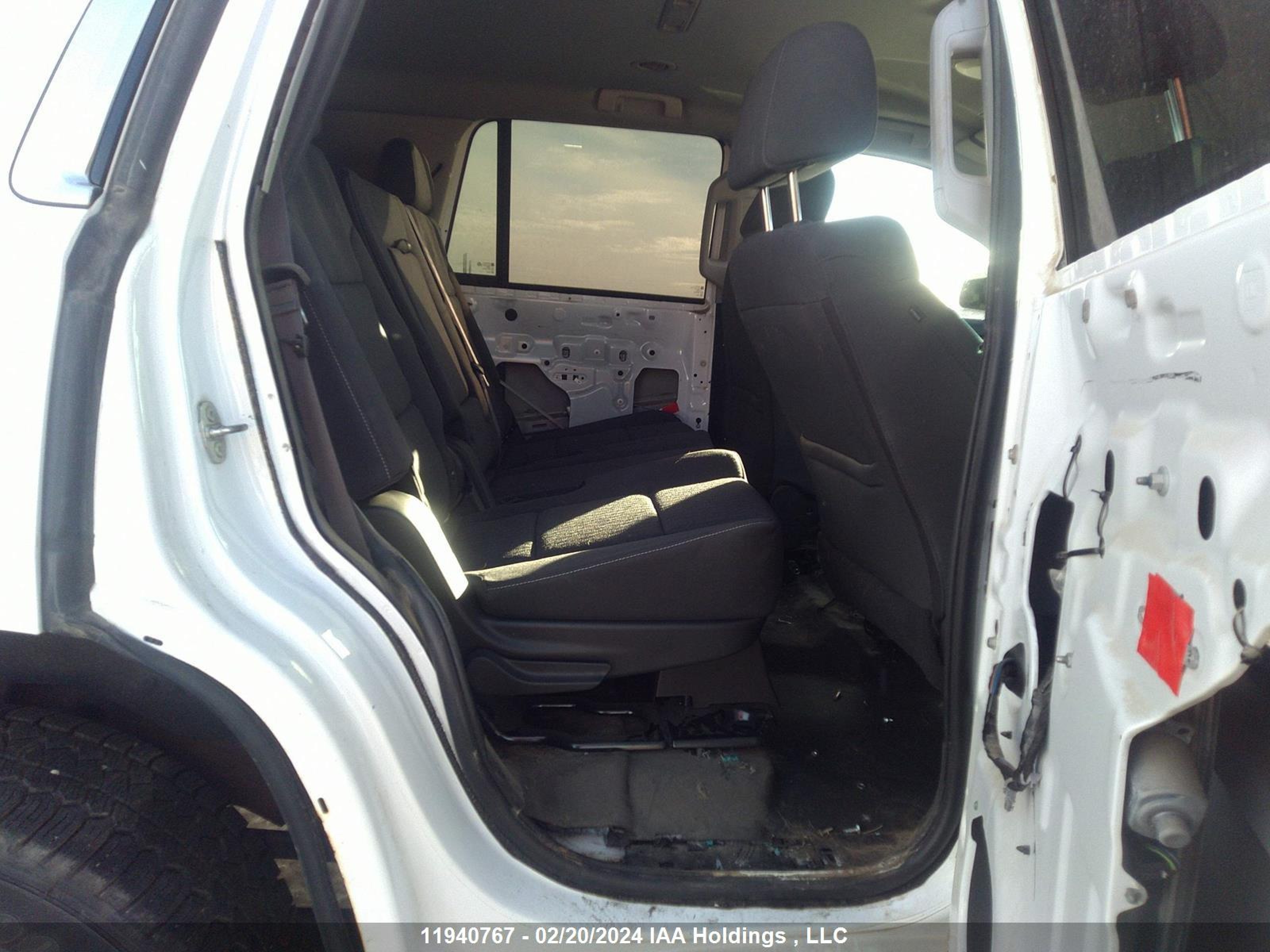 Photo 7 VIN: 1GNSKDEC5GR431573 - CHEVROLET TAHOE 