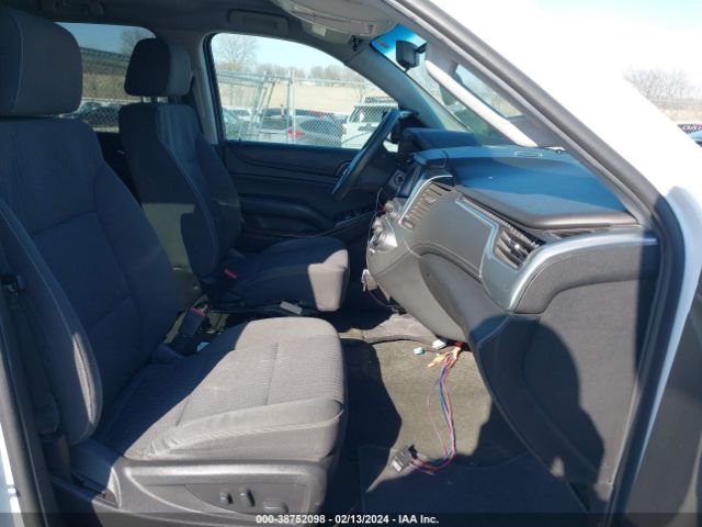 Photo 4 VIN: 1GNSKDEC7JR237697 - CHEVROLET TAHOE 