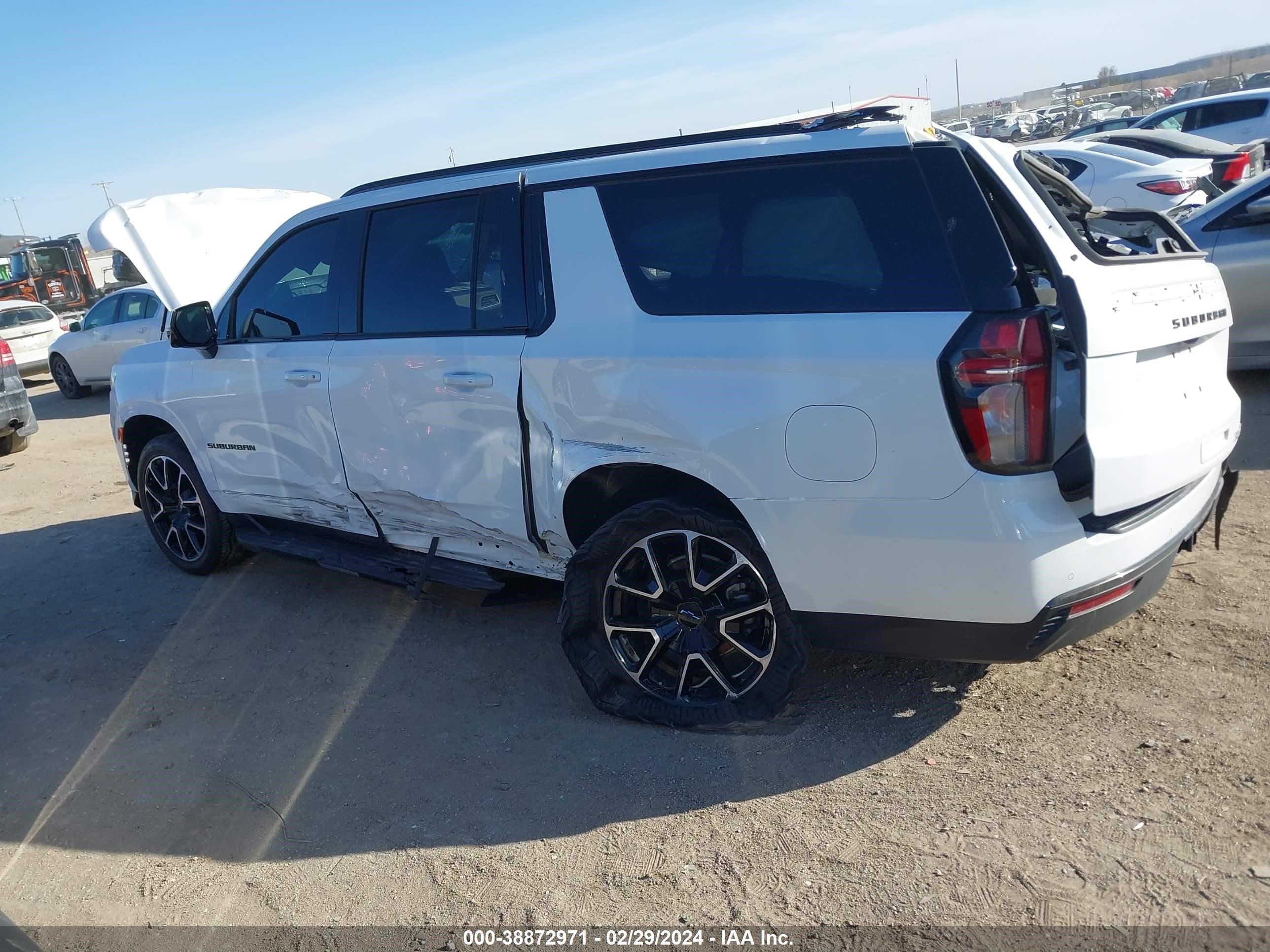 Photo 12 VIN: 1GNSKEKD5MR171223 - CHEVROLET SUBURBAN 