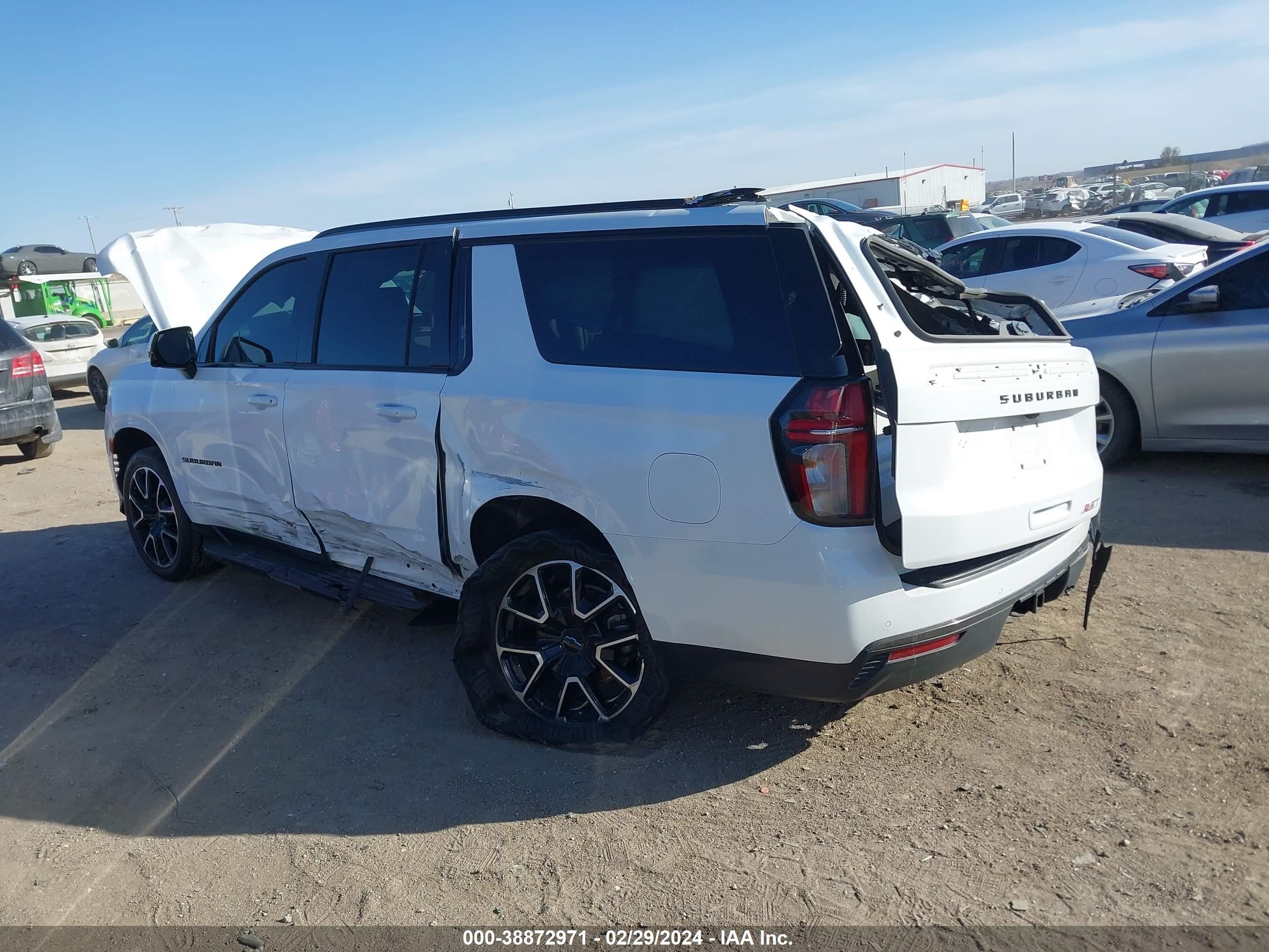 Photo 2 VIN: 1GNSKEKD5MR171223 - CHEVROLET SUBURBAN 