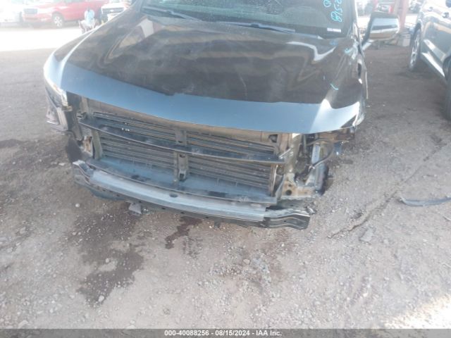 Photo 5 VIN: 1GNSKEKD6NR151015 - CHEVROLET SUBURBAN 