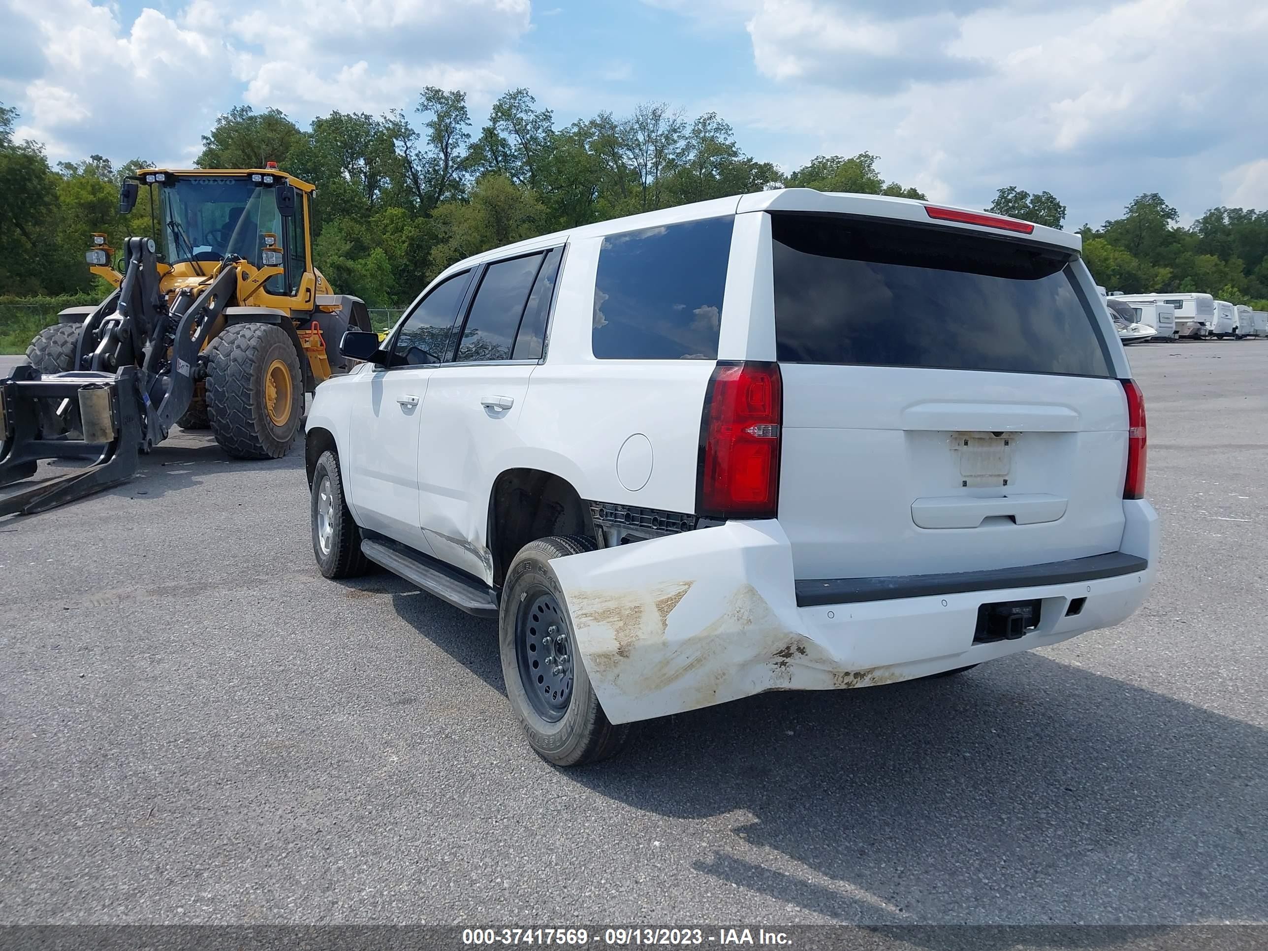 Photo 2 VIN: 1GNSKFECXKR199038 - CHEVROLET TAHOE 