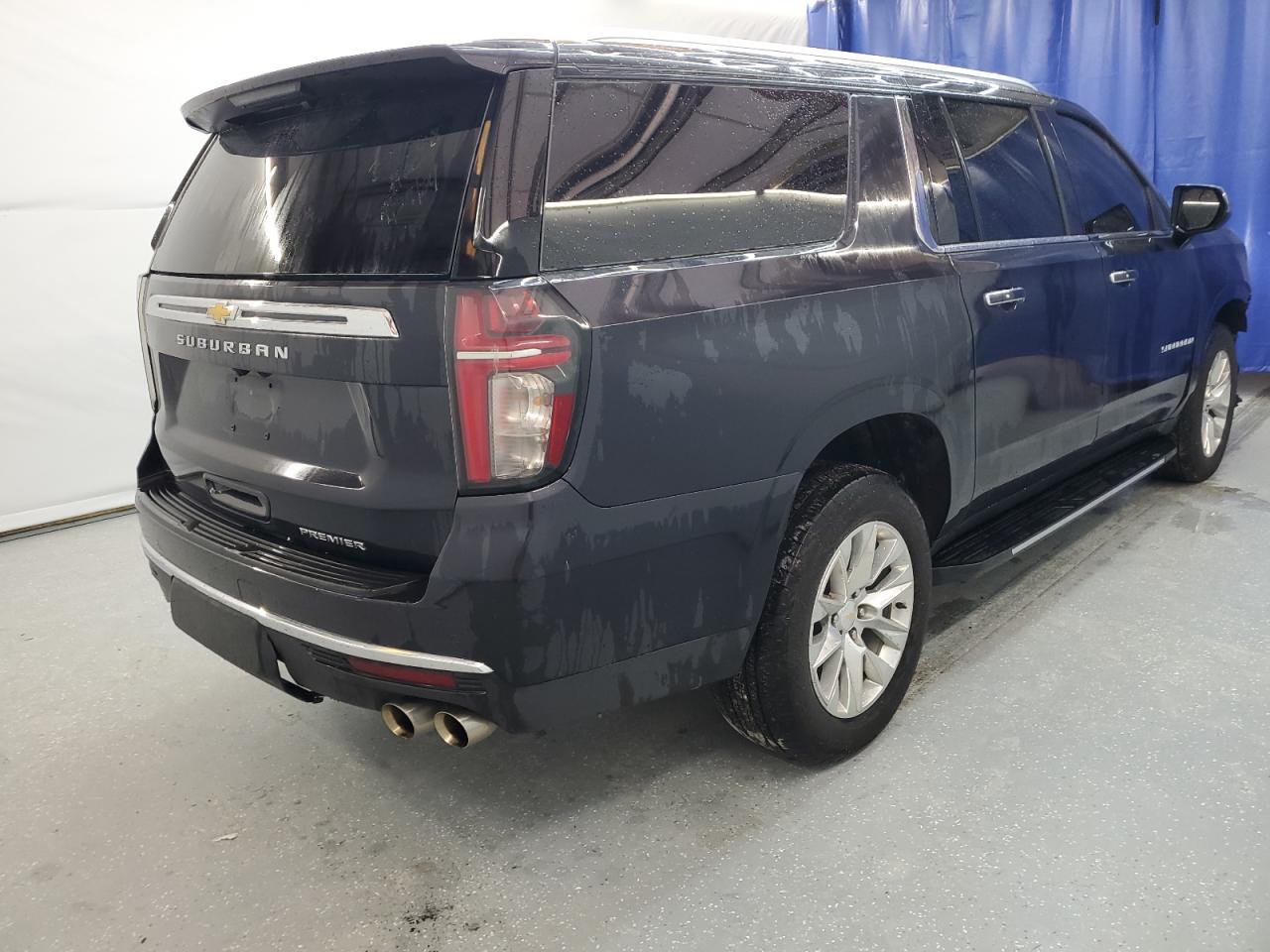 Photo 2 VIN: 1GNSKFKD1PR316493 - CHEVROLET SUBURBAN 