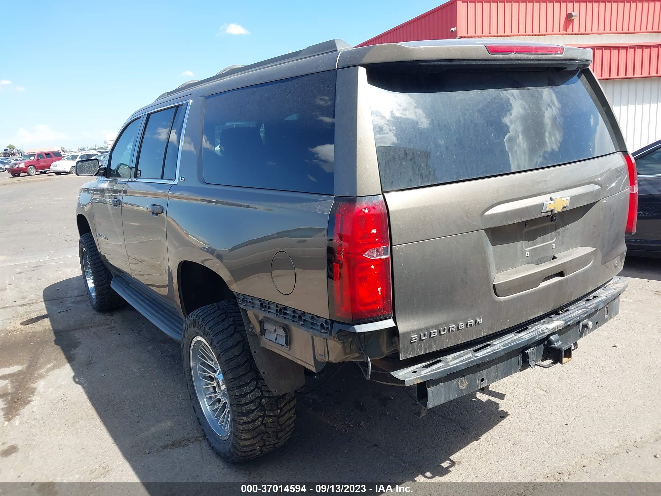 Photo 2 VIN: 1GNSKGEC1GR425156 - CHEVROLET SUBURBAN 