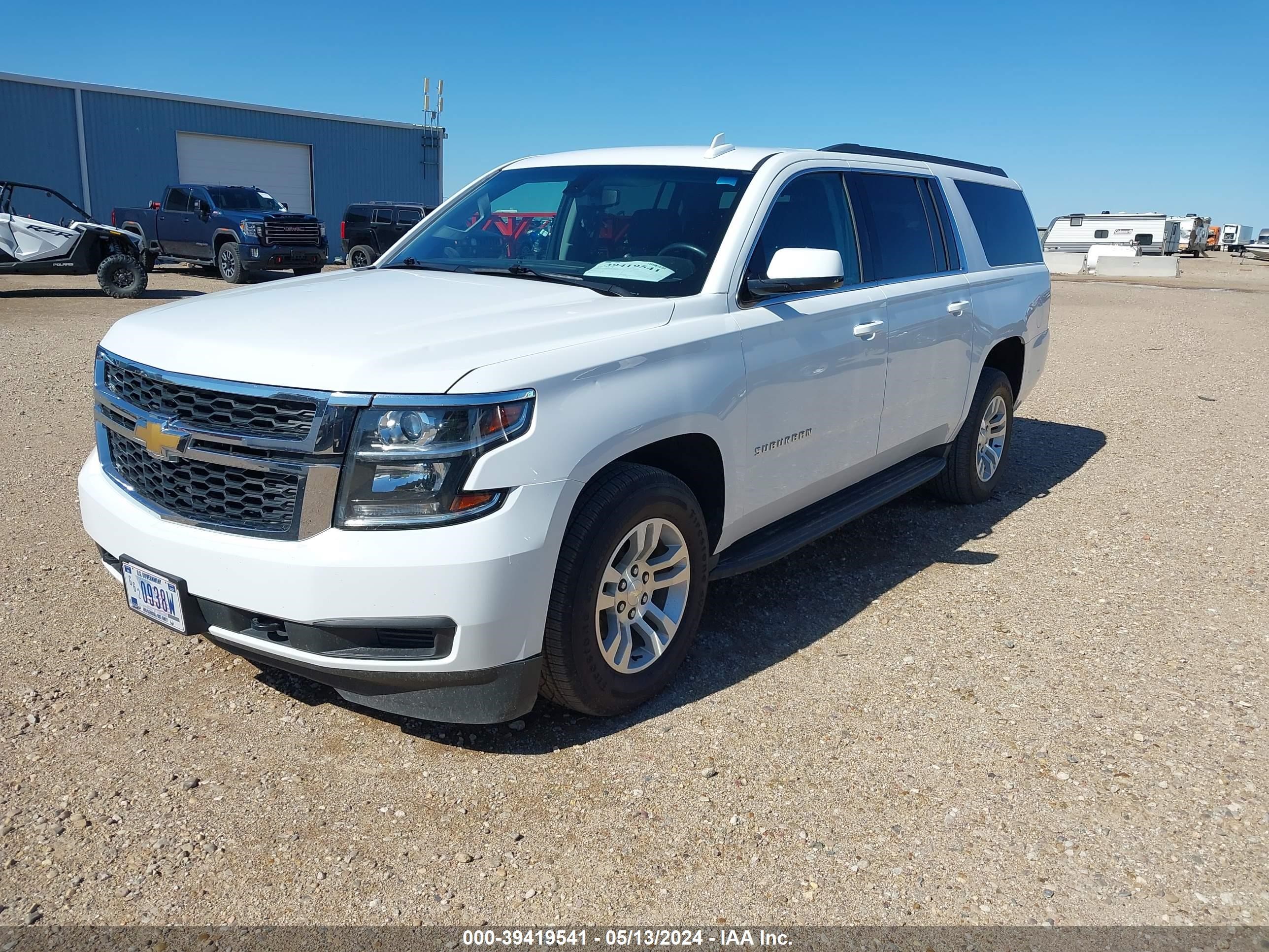 Photo 1 VIN: 1GNSKGKC0KR330469 - CHEVROLET SUBURBAN 