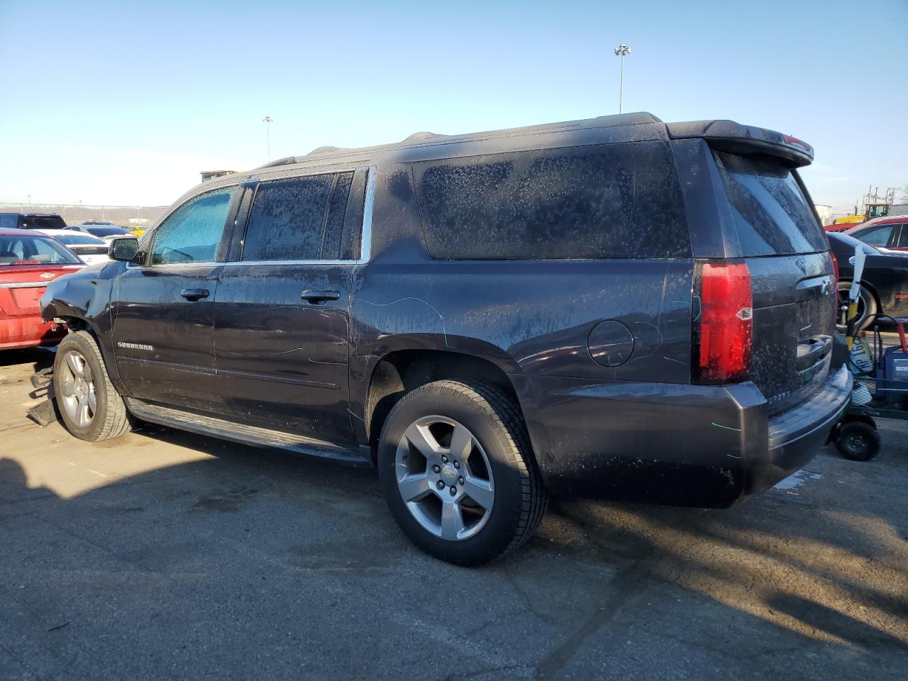 Photo 1 VIN: 1GNSKGKC4JR266709 - CHEVROLET SUBURBAN 