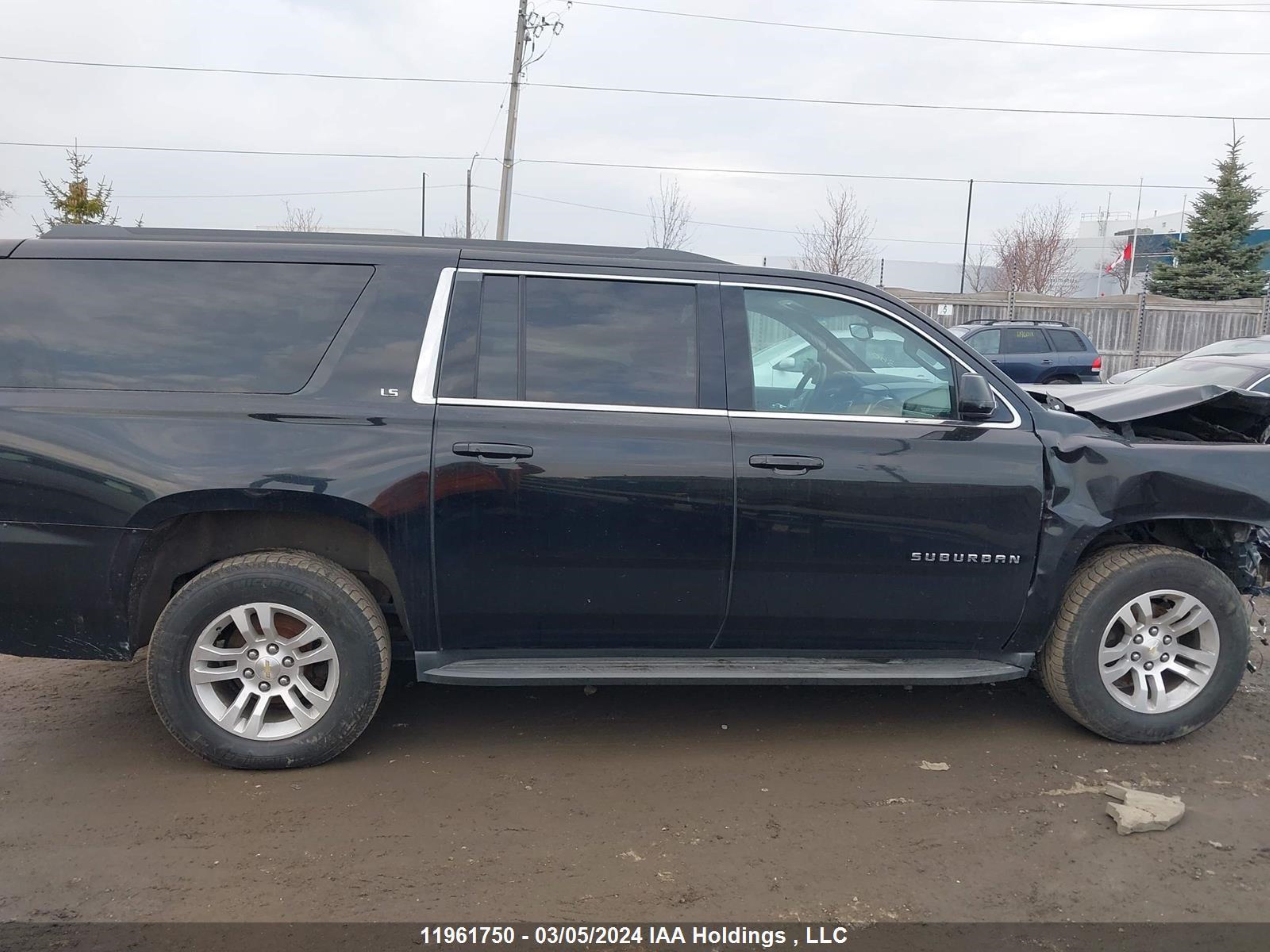 Photo 12 VIN: 1GNSKGKC7GR115386 - CHEVROLET SUBURBAN 