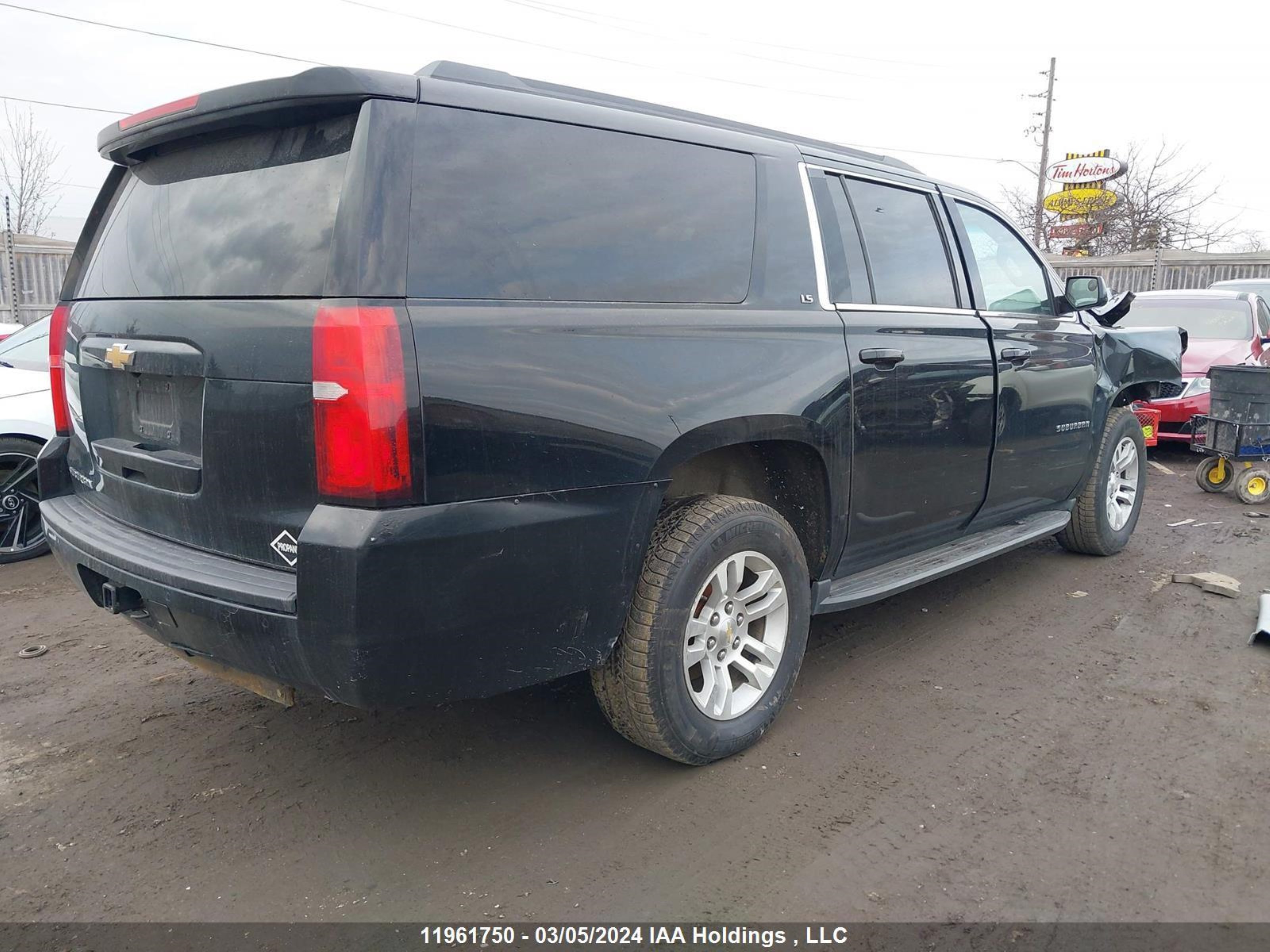 Photo 3 VIN: 1GNSKGKC7GR115386 - CHEVROLET SUBURBAN 