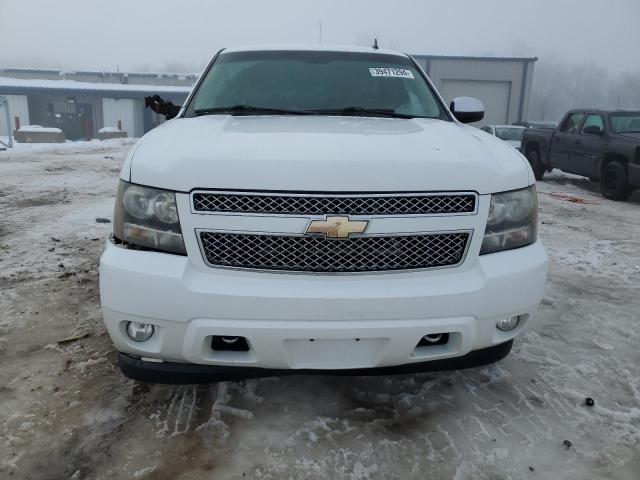 Photo 4 VIN: 1GNSKHE30BR390284 - CHEVROLET SUBURBAN 