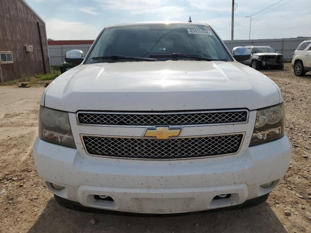 Photo 4 VIN: 1GNSKHE31BR320261 - CHEVROLET SUBURBAN 