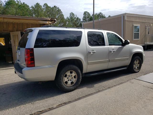 Photo 2 VIN: 1GNSKHE32BR200565 - CHEVROLET SUBURBAN 