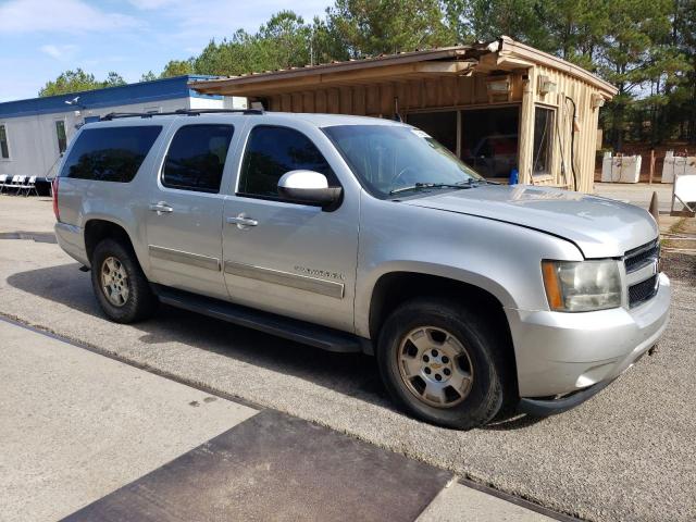 Photo 3 VIN: 1GNSKHE32BR200565 - CHEVROLET SUBURBAN 