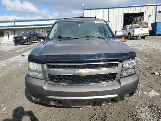 Photo 4 VIN: 1GNSKHE33BR290552 - CHEVROLET SUBURBAN 