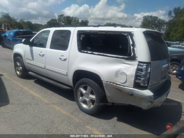 Photo 2 VIN: 1GNSKHE34BR164779 - CHEVROLET SUBURBAN 