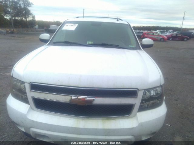 Photo 5 VIN: 1GNSKHE34BR177189 - CHEVROLET SUBURBAN 