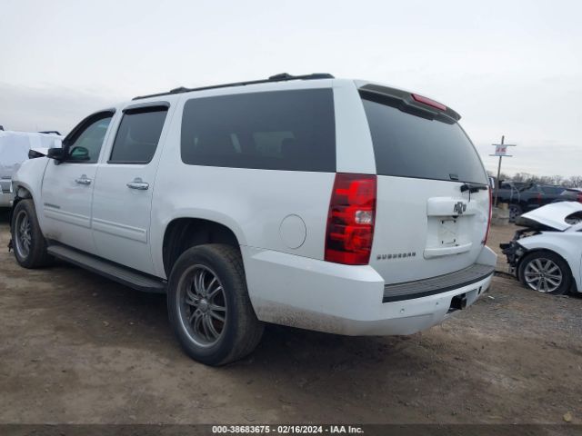 Photo 2 VIN: 1GNSKHE35BR376395 - CHEVROLET SUBURBAN 1500 