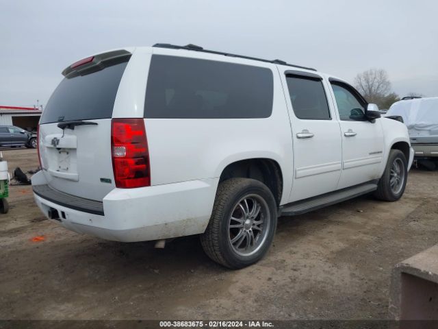 Photo 3 VIN: 1GNSKHE35BR376395 - CHEVROLET SUBURBAN 1500 