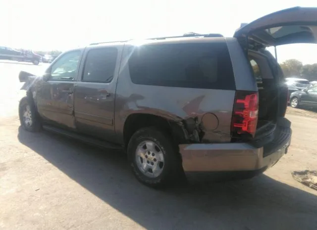 Photo 2 VIN: 1GNSKHE39BR379025 - CHEVROLET SUBURBAN 