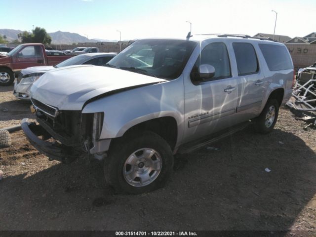 Photo 1 VIN: 1GNSKHE72DR317326 - CHEVROLET SUBURBAN 