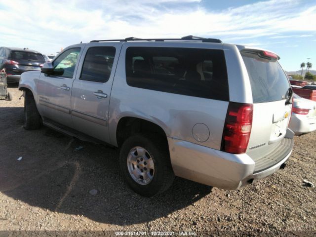 Photo 2 VIN: 1GNSKHE72DR317326 - CHEVROLET SUBURBAN 