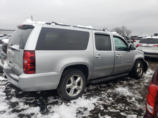 Photo 2 VIN: 1GNSKHE77DR194672 - CHEVROLET SUBURBAN 