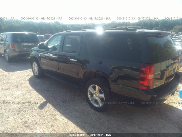 Photo 2 VIN: 1GNSKHE77DR235043 - CHEVROLET SUBURBAN 