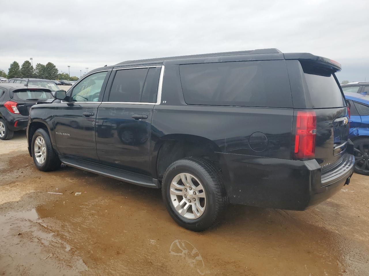 Photo 1 VIN: 1GNSKHKC0HR118993 - CHEVROLET SUBURBAN 