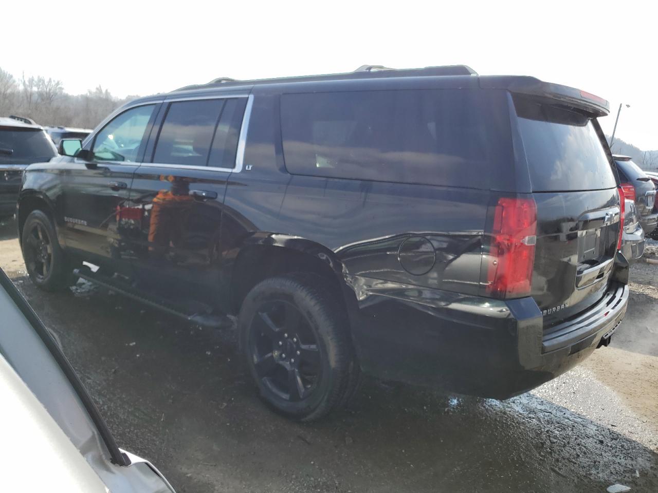 Photo 1 VIN: 1GNSKHKC0HR210511 - CHEVROLET SUBURBAN 