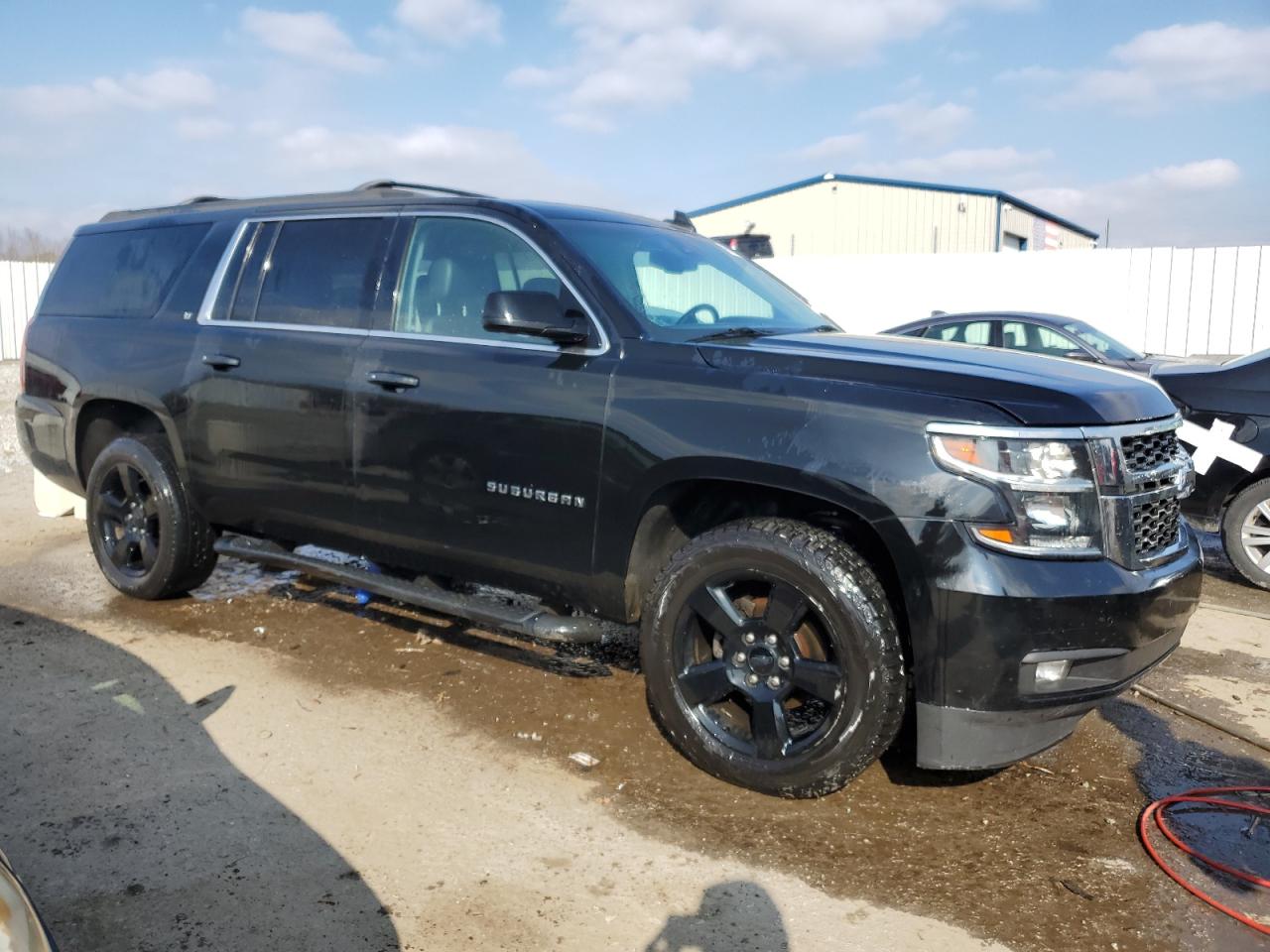 Photo 3 VIN: 1GNSKHKC0HR210511 - CHEVROLET SUBURBAN 