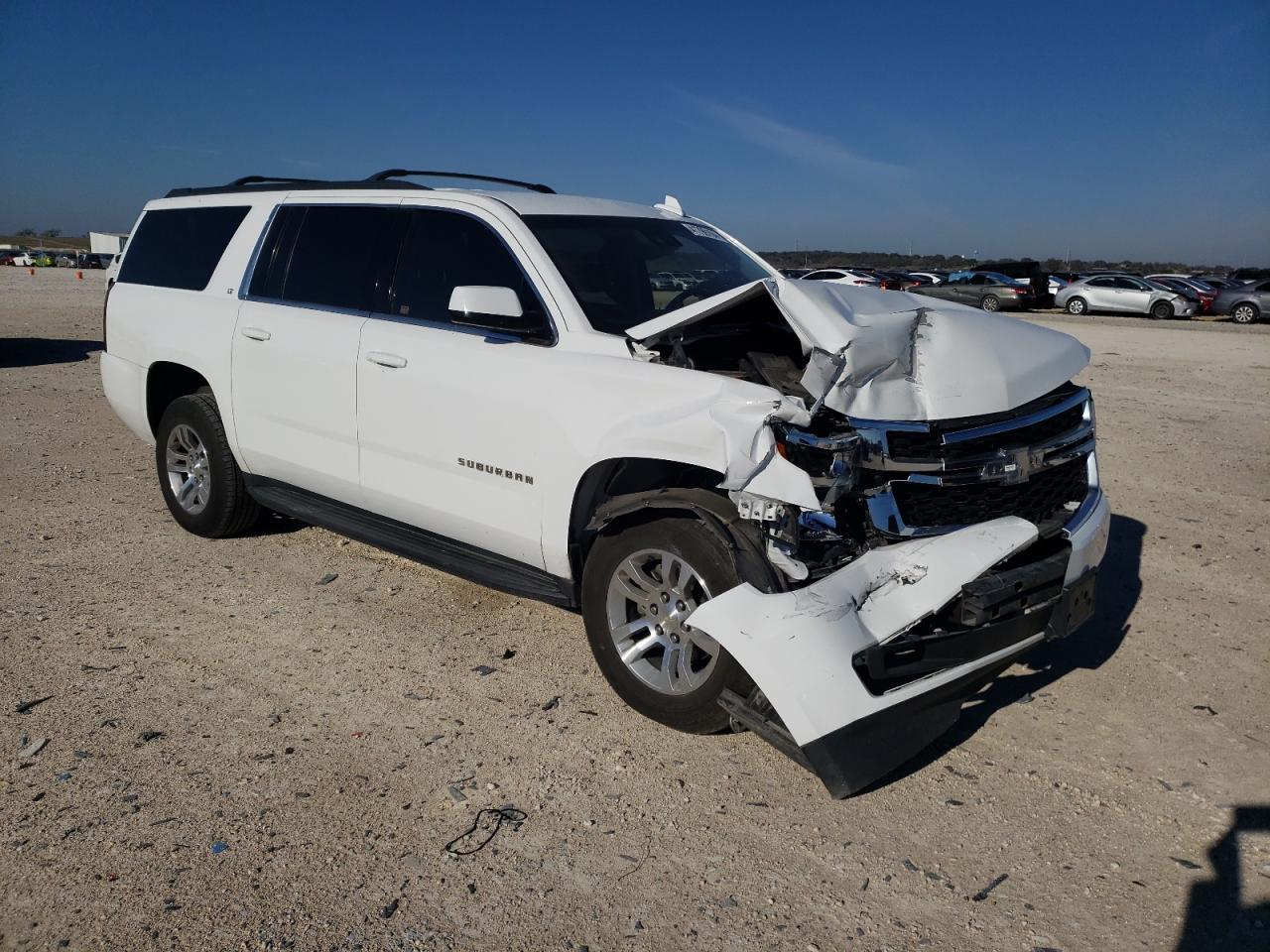 Photo 3 VIN: 1GNSKHKC0JR316642 - CHEVROLET SUBURBAN 