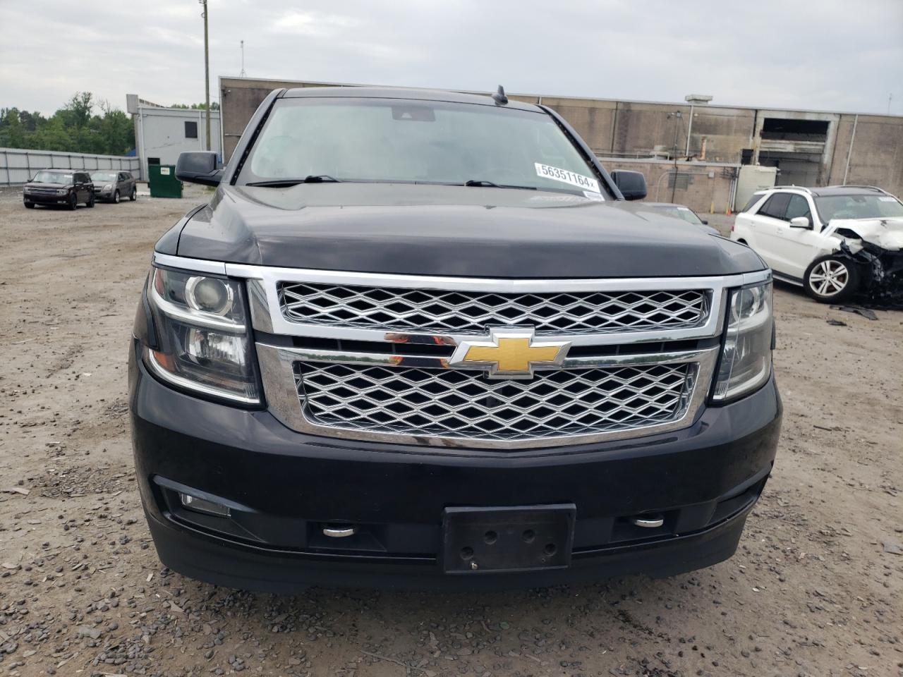 Photo 4 VIN: 1GNSKHKC0KR152150 - CHEVROLET SUBURBAN 