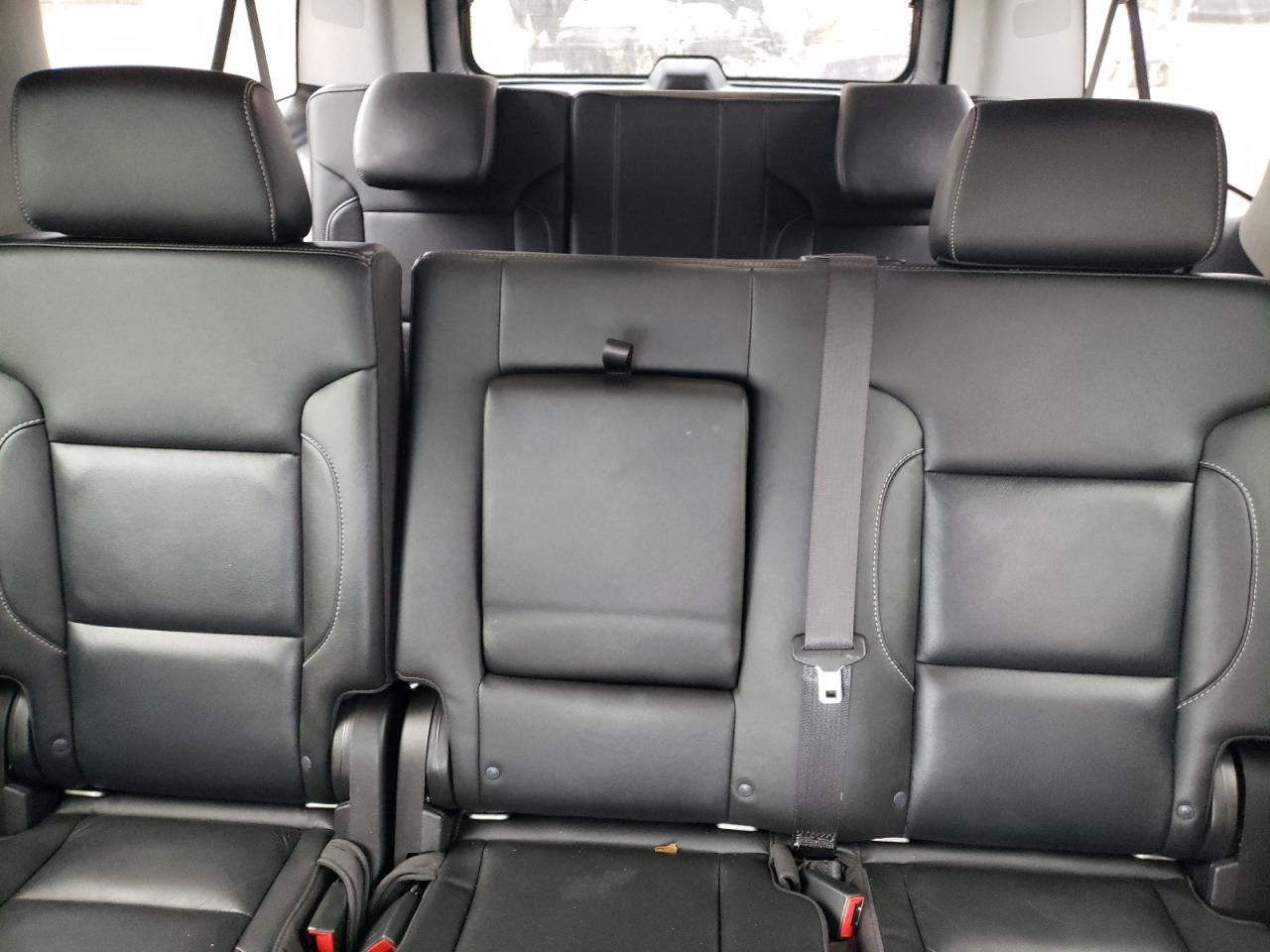 Photo 9 VIN: 1GNSKHKC0KR152150 - CHEVROLET SUBURBAN 
