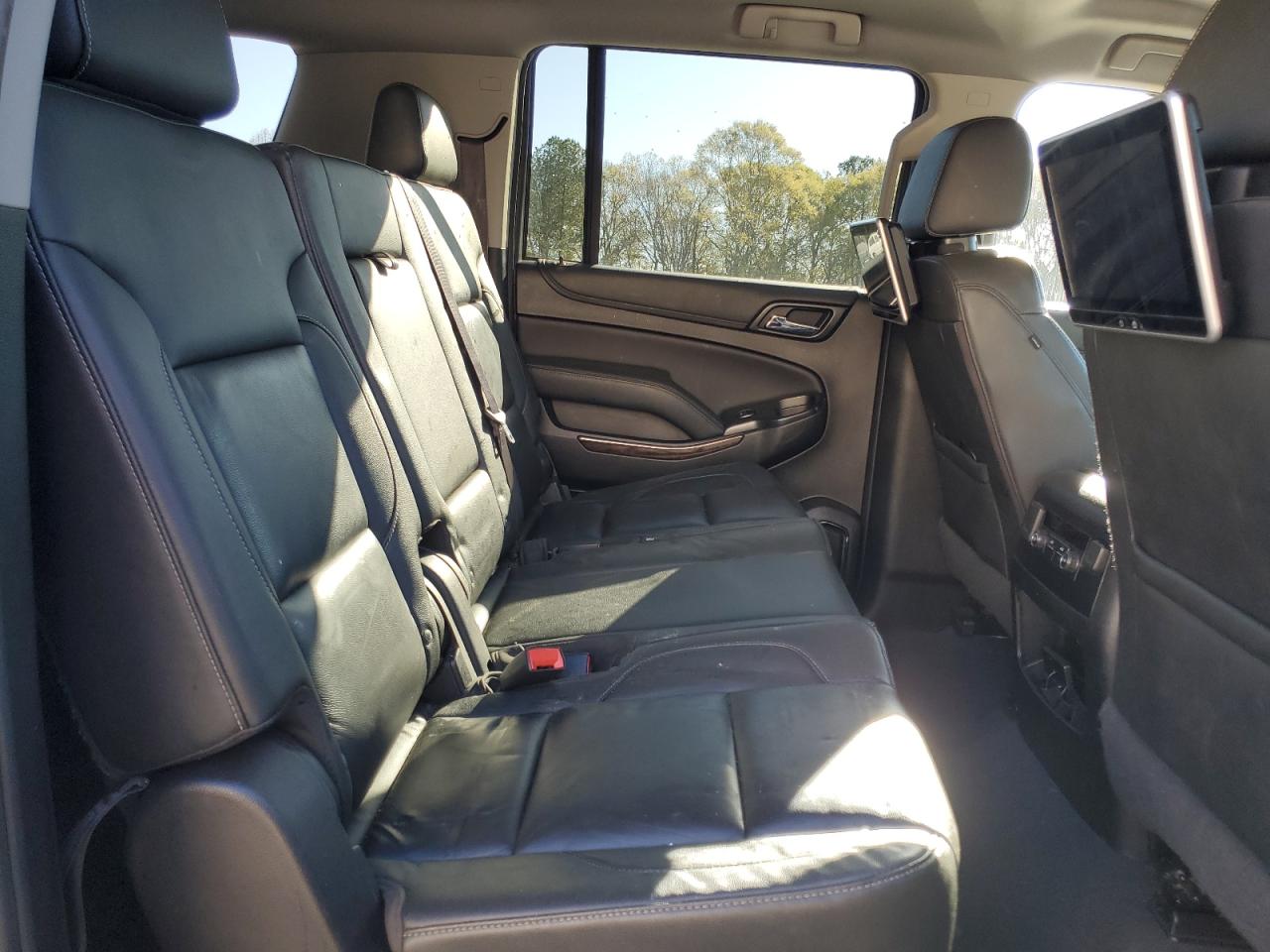 Photo 10 VIN: 1GNSKHKC0KR406388 - CHEVROLET SUBURBAN 