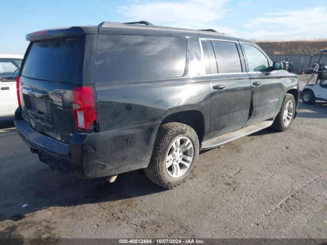 Photo 3 VIN: 1GNSKHKC1JR126963 - CHEVROLET SUBURBAN 